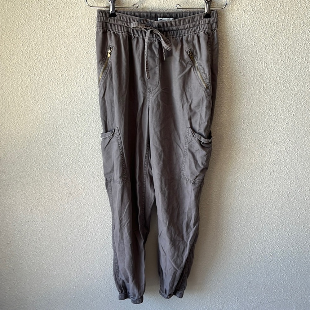 Women’s Hollister Ultra High Rise elastic waist jogger pants Small